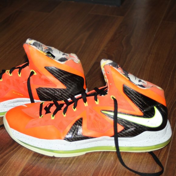 NIKE LEBRON JAMES FLYWIRE  Mns 13 NEON ORANGE - Picture 3 of 3